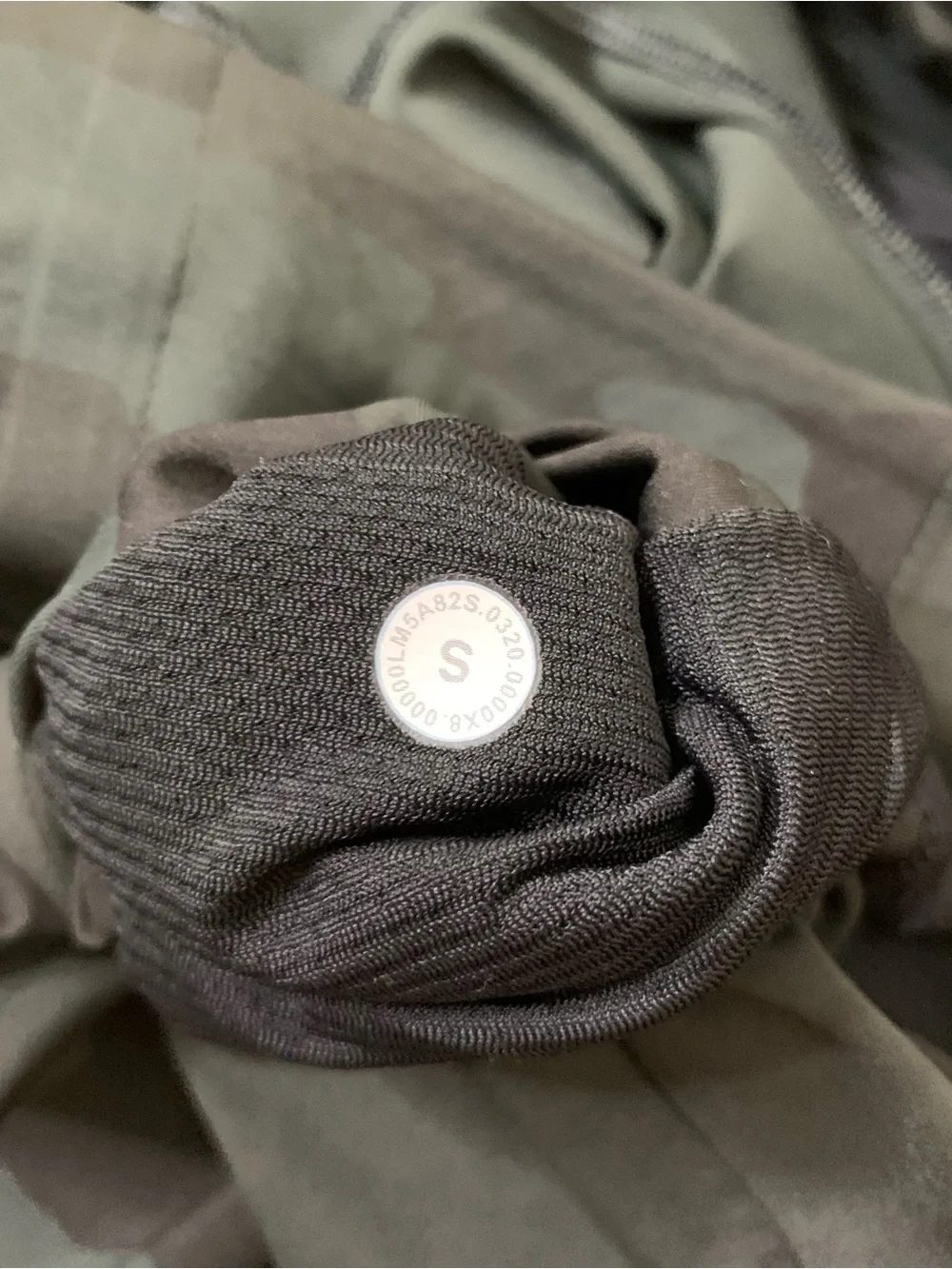 Lululemon Mens camo surge 3/4 tights 22” S